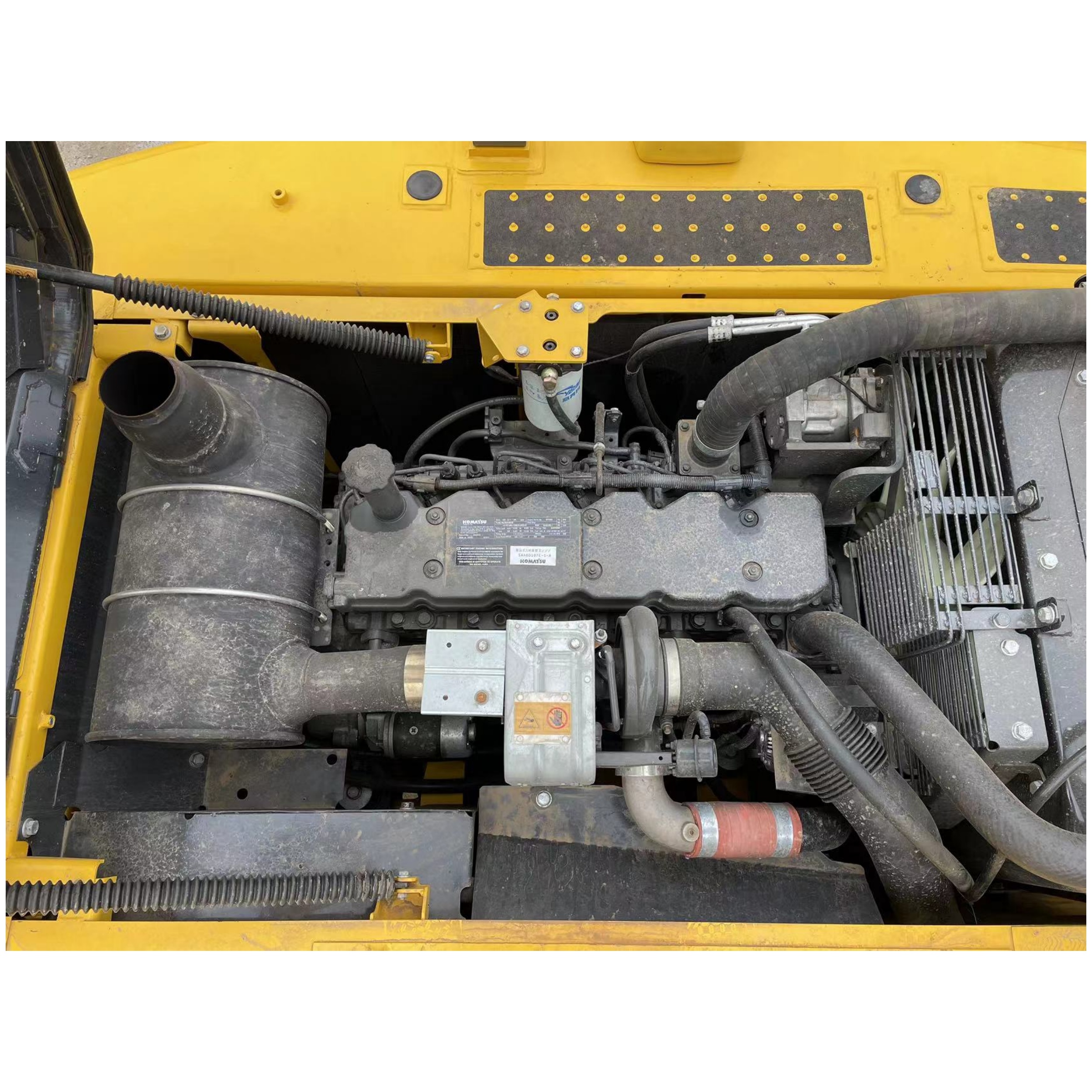 Used excavator komatsu pc200-8N1 supplier Proveedor de excavadora usada komatsu pc200-8N1