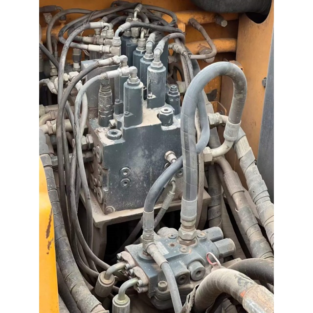 used excavator Hyundai 150 wholesaler Excavadora usada Hyundai 150 mayorista