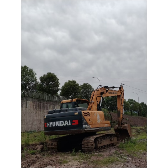 used excavator Hyundai 150 wholesaler Excavadora usada Hyundai 150 mayorista