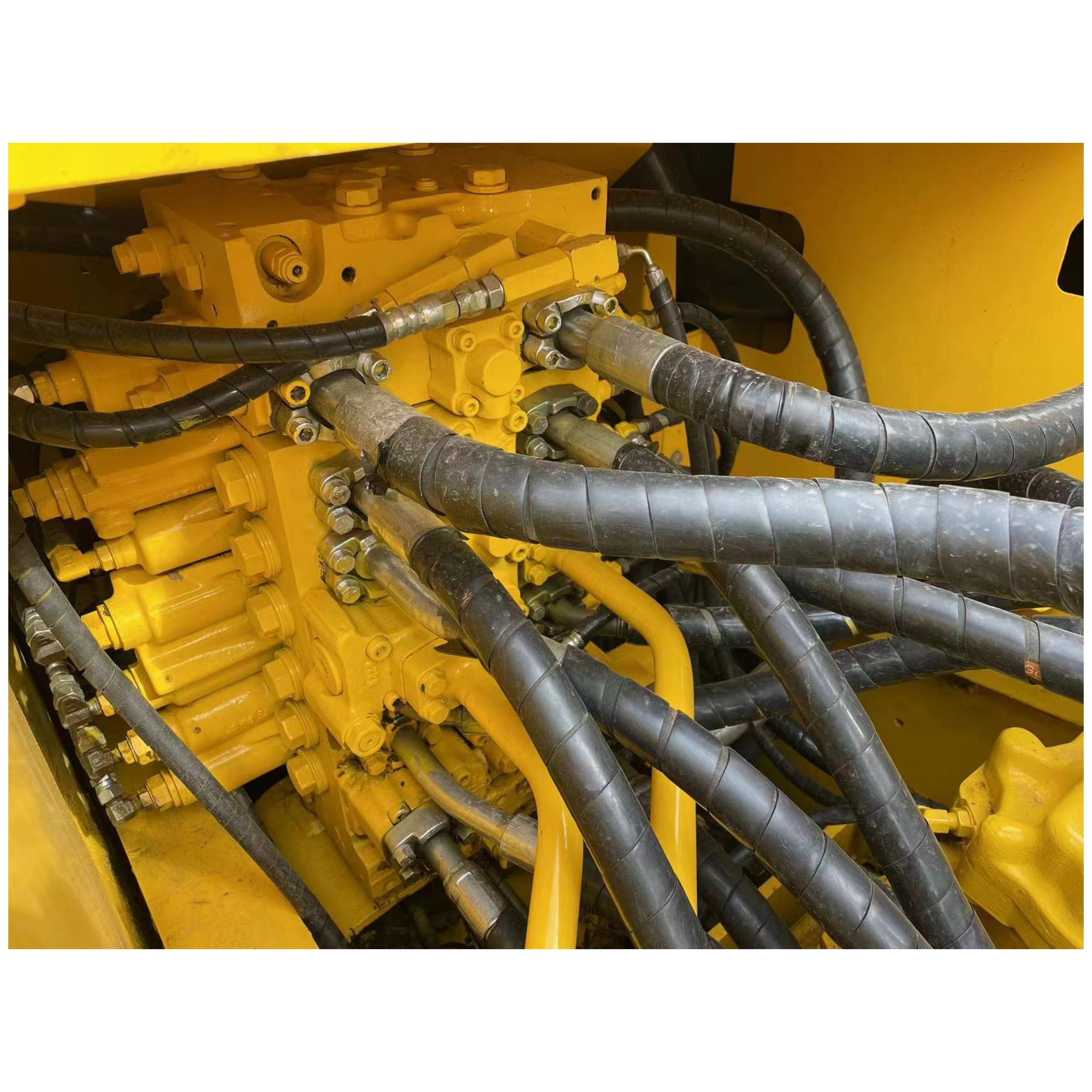 Used excavator komatsu pc210-8 supplier Proveedor de excavadora usada komatsu pc210-8