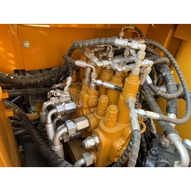 used excavator SANY SY135C wholesaler Excavadora usada SANY SY135C mayorista