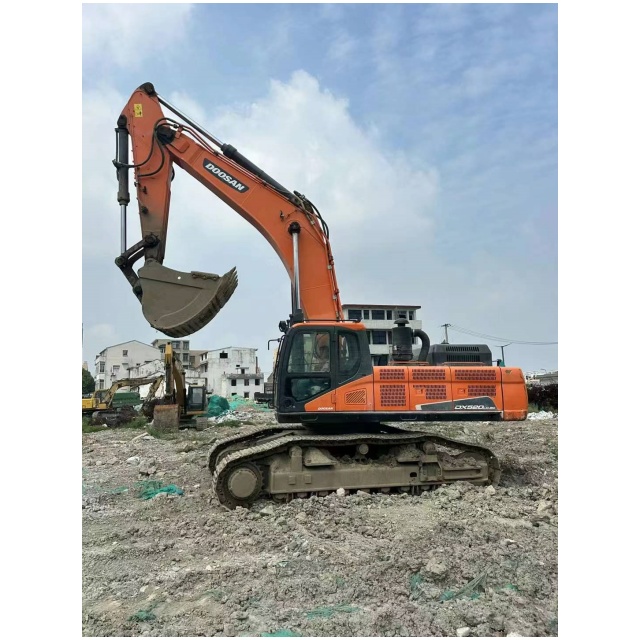used doosan dx520 excavator trader Comerciante de excavadora Doosan dx520 usada.